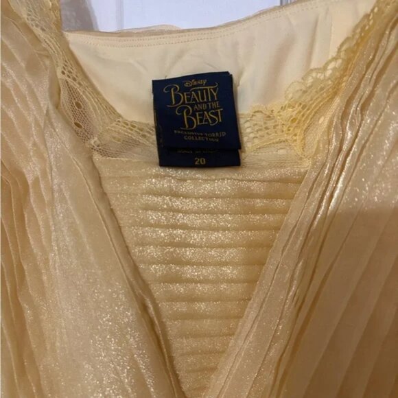 Torrid/Disney Princess Beauty And The Beast Belle Ball Gown - Picture 14 of 14